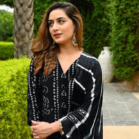 Jashiya GoSriKi Black Kurta Set – Perfect for Every Occasion